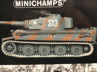 Minichamps 1/35 WWII German PanzerKampfWagen VI Tiger I Tank S13 2