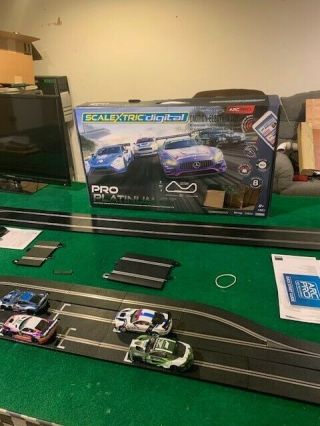 Scalextric Arc Pro Platinum Gt Digital 30 - Foot 1/32 Slot Car Track Set W/4 Cars