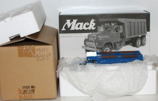 First Gear 1/25 Mack B61 Dump Truck " Sid Kamp " With Outer Box