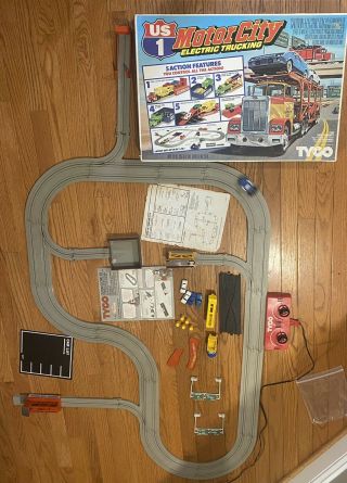 Tyco Us1 Electric Trucking " Motor City " Slot Car Set 3209 - 99 Complete