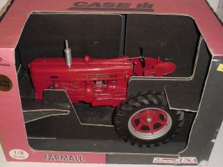 1/8 Farmall 400 Narrow Front Tractor By Scale Models W/box