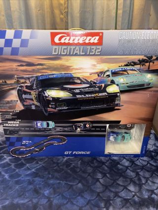 Carrera Digital 132 GT Force 1:32 scale slot car race set media Track 6 Drivers 5