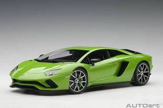 1:18 Lamborghini Aventador S - - Verde Mantis (pearl Green) - - Autoart 79133