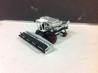 Rare 1/64 All Metal Gleaner L2 With Corn And Grain Heads By C&d