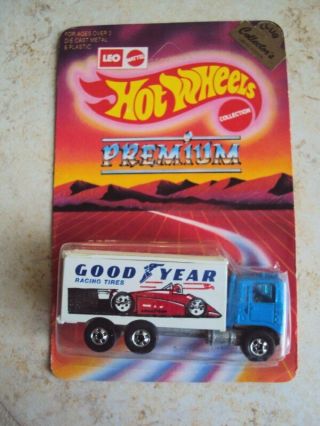 Htf Hot Wheels Leo Mattel Premium Goodyear Hiway Hauler On Card
