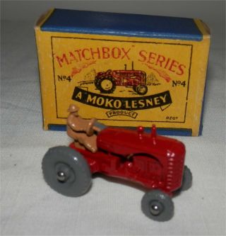 Grey Plastic Wheels.  1950s.  Matchbox.  Lesney.  4 B.  Massey Harris.  Tractor.