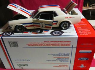 Rare,  1/18 Classic Carlectables,  1965 Mustang,  1,  Pete Geoghegan,  Signed