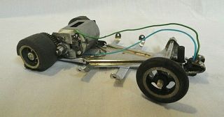 Look 1960`s Bz Industries 1/24 " Banshee " Chrome Slot Car Chassis With Bz Motor