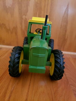 John Deere 7520 4 Wheel Drive Toy Tractor.  1/16 Scale. 3