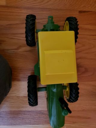 John Deere 7520 4 Wheel Drive Toy Tractor.  1/16 Scale. 6