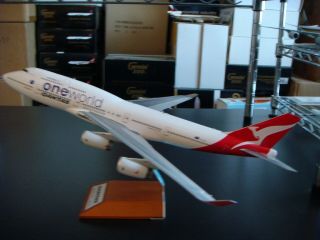 Jc Wings Qantas 747 - 400 Oneworld With Rolls Royce Engines 1/200
