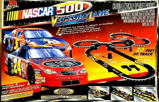Life - Like Nascar 500 Victory Lane Race Car Slot Car Set 9670 Ho Scale