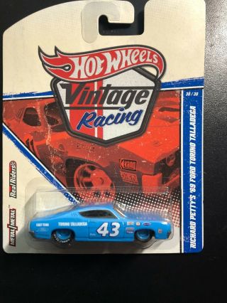 Hot Wheels Vintage Racing Richard Pettys 