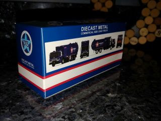 First Gear Republic Services Side Load Garbage Truck 1/87 Scale 2