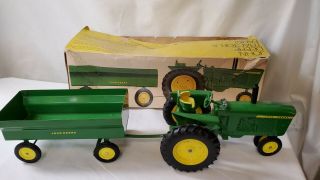 Ertl John Deere 3020 Tractor & Farm Trailer Stock 537