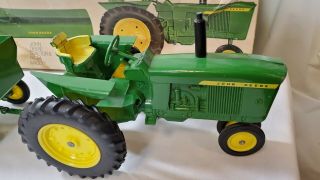ERTL John Deere 3020 Tractor & Farm Trailer Stock 537 2