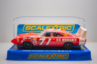 Scalextric C3423 Dodge Charger Daytona Bobby Isaac Trued Read