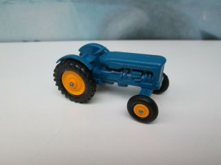 Matchbox/ Lesney 72a Fordson Tractor Blue - YELLOW Hubs / Black Tyres - Boxed 2