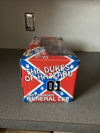 The DUKES OF HAZZARD 1969 Charger GENERAL LEE - 1/18 - 4