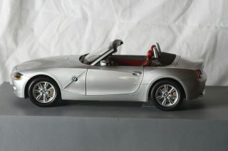 1:12 Scale Diecast Kyosho Bmw Z4 Silver Convertible.  And.