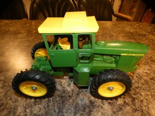 1/16 Vintage John Deere Model 7520 4WD Tractor with Cab DieCast by ERTL 2