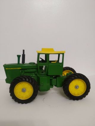 1/16 Ertl Farm Toy John Deere 7520 4 - Wheel Drive