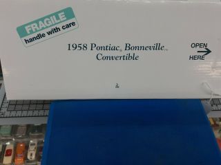 Danbury 1958 Pontiac Bonneville Convertible Die Cast1/24
