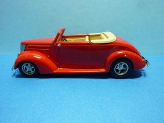 Design Studio (motor City) 1937 Ford Cabriolet Red Convertible