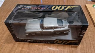 Autoart 1/18 Goldfinger 007 Aston Martin Db5
