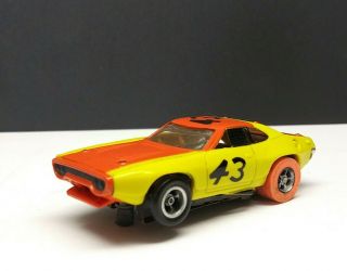 Vintage Aurora Afx 1/64th Slot Car Orange And Yellow Plymouth Road Runner 43