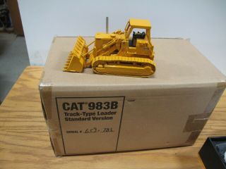 Caterpillar 983 Track Loader Standard Version Open Rops By Ccm 1/48
