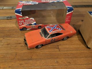 The Dukes Of Hazzard 01 General Lee 1:18 1969 Dodge Charger American Muscle,