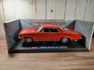 Sun Star 1964 Pontiac Gto 1:18 Scale Diecast Model Car Red