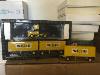 Tonkin Hartoy 1/64 Willig Freight Lines Volvo S/a Day Cab Doubles/tripples