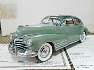 Danbury 1:24 1948 Chevrolet Fleetline Aerosedan " Two - Tone Oak Green "