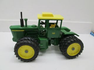 John Deere 7520,  With Duals,  From 70 