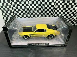 Highway 61 1969 Ford Mustang Boss 302 Fastback - Yellow/black - 1:18 Boxed