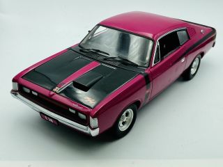 1:18 Valiant E38 R/t Charger 