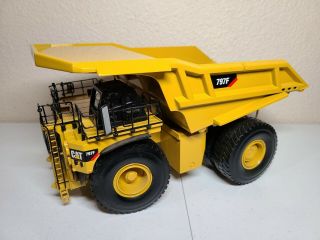 Caterpillar Cat 797f Mining Dump Truck - Norscot 1:50 Scale Model 55206