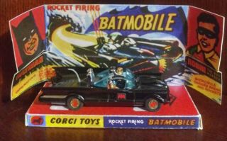 Corgi 267 Batmobile Red Bat Hubs Box And Missles