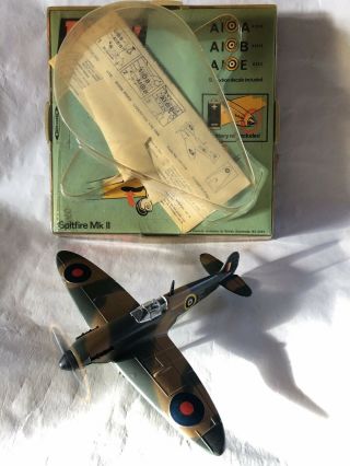 Diecast Dinky Toys Raf Supermarine Spitfire Ww2 Fighter Plane