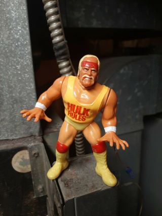 Vintage Wwf Wwe Hasbro Action Figure Hulk Hogan Series 1 Hulk Rules