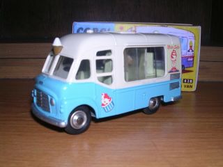 Corgi 428 Smiths Mister Softee Ice Cream Van & Box -