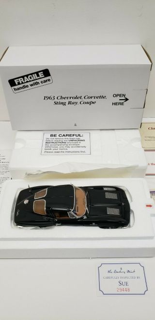 1963 Chevrolet Corvette Sting Ray Coupe Danbury 1/24 Scale MIB w Certificat 2