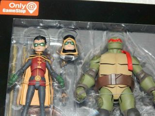 Dc Collectibles Batman Vs Tmnt - Robin & Raphael
