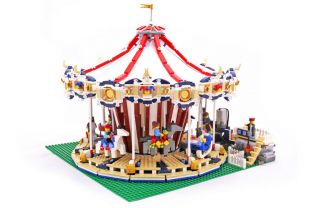 Lego 10196 Grand Carousel (2010/11 Release) No Box/100 Complete
