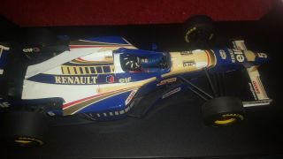 Minichamps 1:18 Damon Hill Williams Renault FW18 F1 World Champion 1996 3