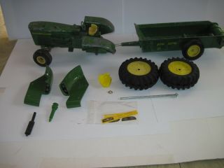John Deere Farm Toy Tractor 5020 With 44 Spreader 1/16