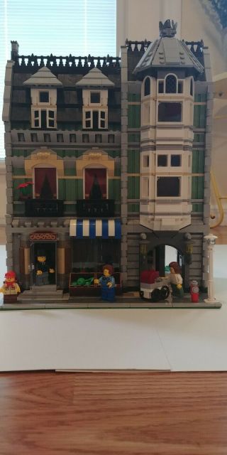 Lego Creator Green Grocer (10185) Missing Box - Was Built And Displayed