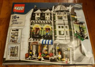Lego Creator Green Grocer (10185) But Box Is.  See Desc.